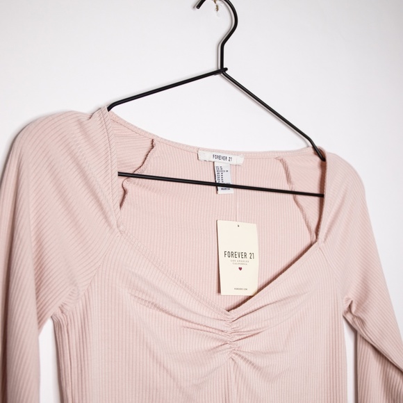 Forever 21 Ruched Ribbed Blush Top NWT - Picture 4 of 7